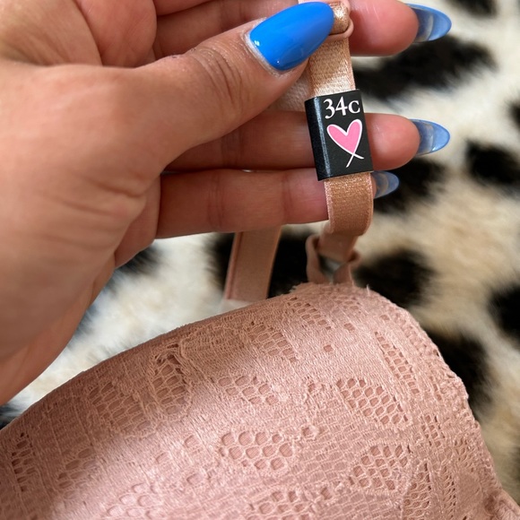 NWT Nude Flower Lace Victoria’s Secret Push-Up Bra - Picture 3 of 4